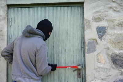 Cerrajero de Sevilla 24h - Protege tu vivienda frente a los okupas